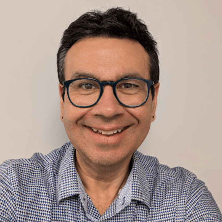 Andrew Reddin's headshot